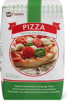 A pack of M-Classic pizza flour from Migros.